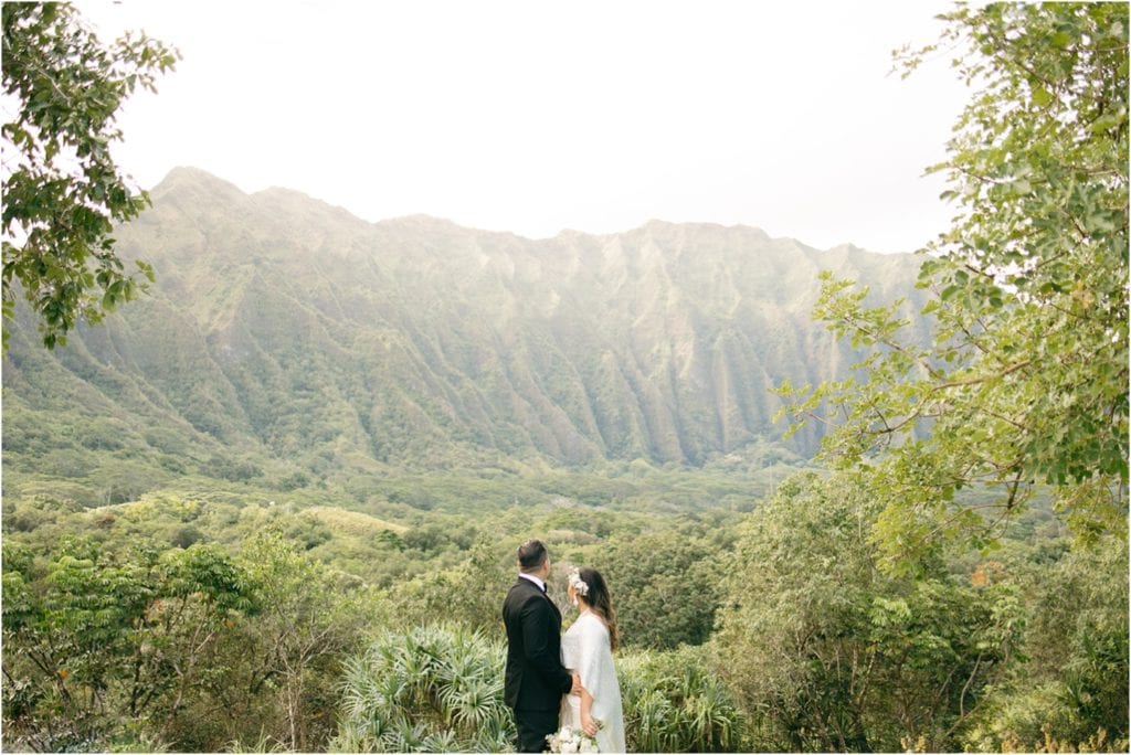 Oahu elopement by Emily Choy Photography